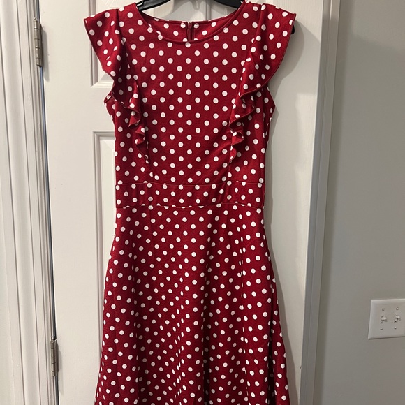 IHot Red polkadot swing dress with pockets. - Picture 5 of 5